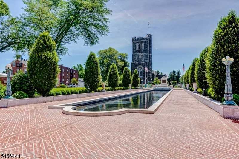 110 South St Apt 205 #205 - Photo 3 of 31