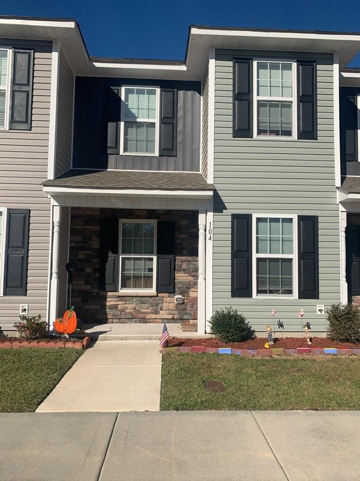 104 Meadow Way - Photo 2 of 22