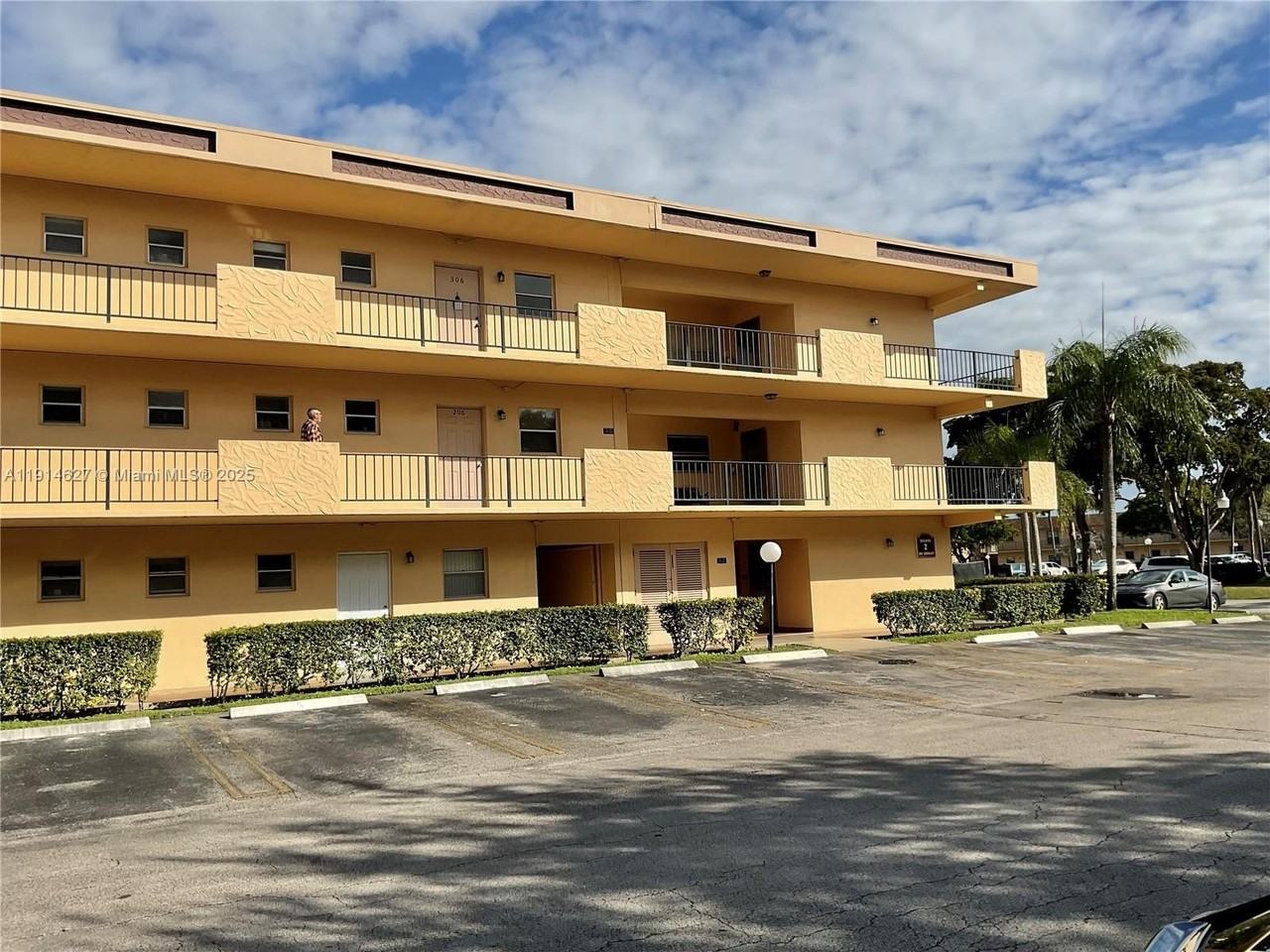 251 Berkley Rd #307 - Photo 7 of 25