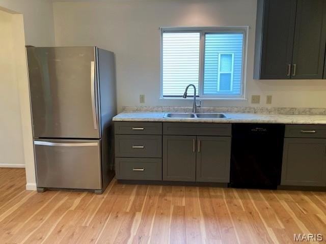 1661 Cobblestone Creek Dr - Photo 3 of 12