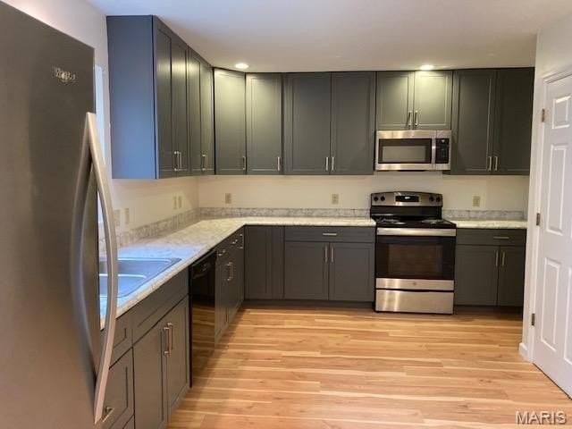 1661 Cobblestone Creek Dr - Photo 4 of 12