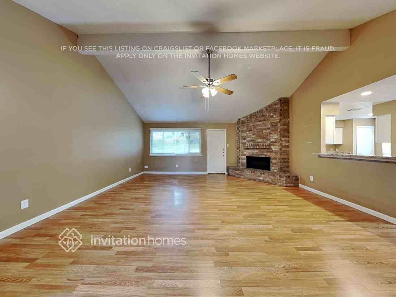 2415 Pilgrims Bend Dr - Photo 3 of 18