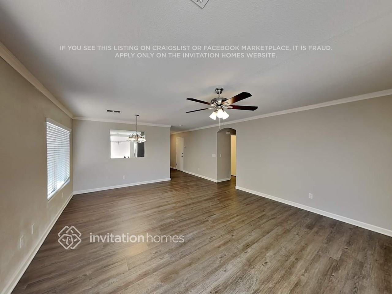 12724 West Voltaire Avenue - Photo 3 of 19