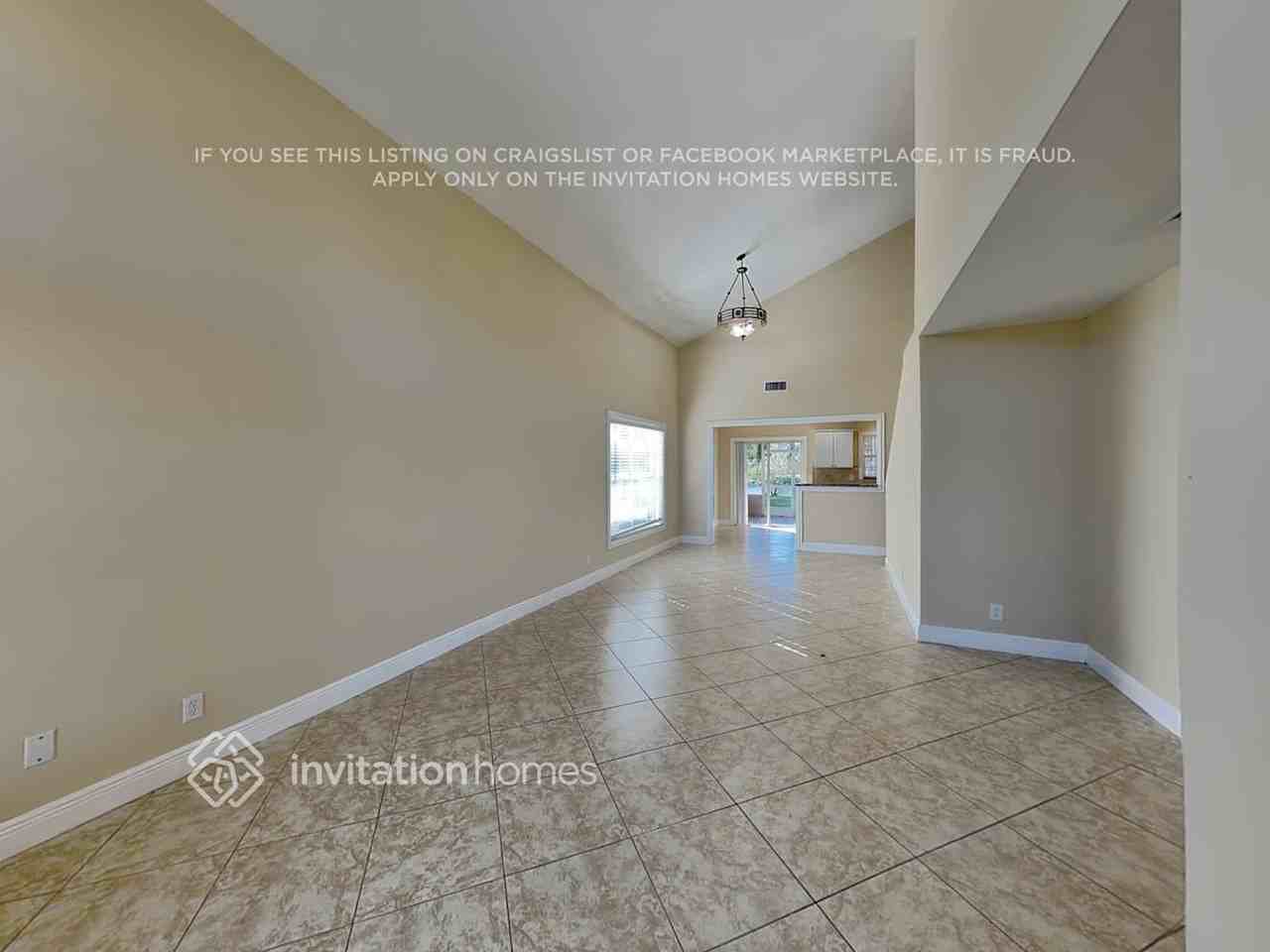 6236 Lansdowne Cir - Photo 5 of 20