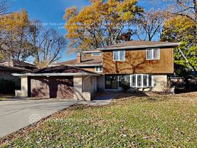 9922 S 86th Ave - Photo 1 of 1