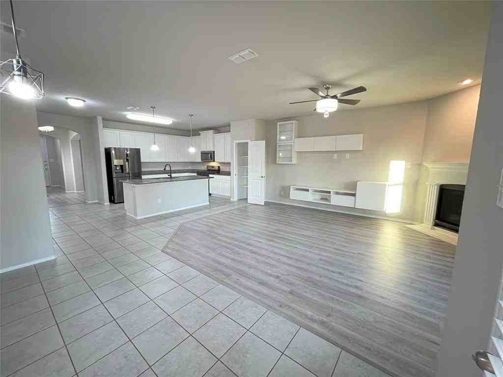 1724 Lone Lynx Way - Photo 4 of 32