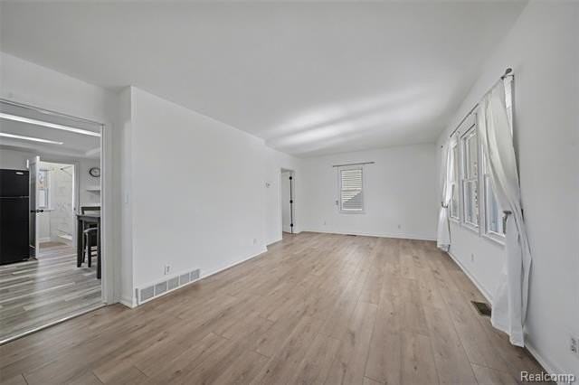 2330 Rosemont Rd - Photo 7 of 29