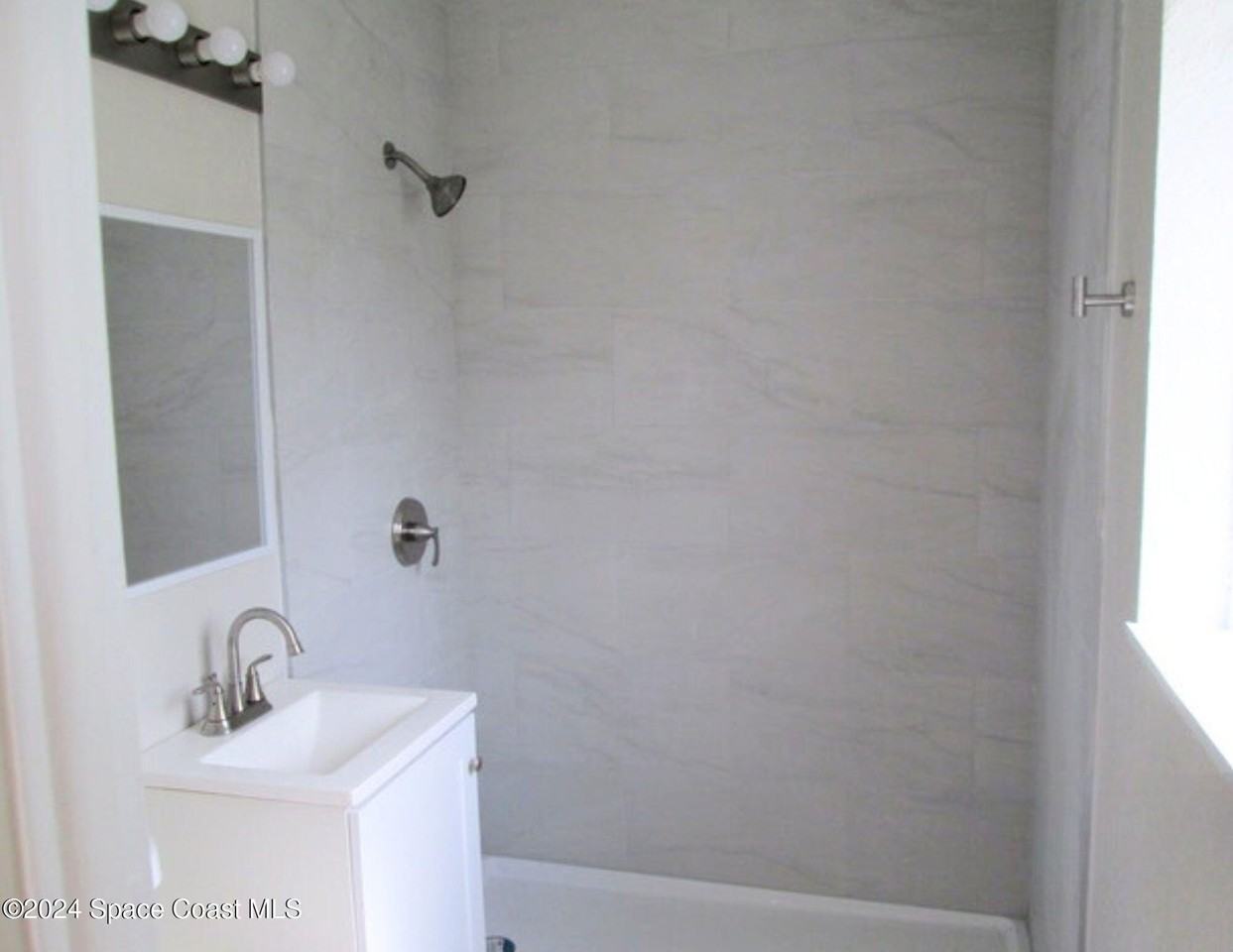 26 Carmalt St Apt 44 #44 - Photo 2 of 7