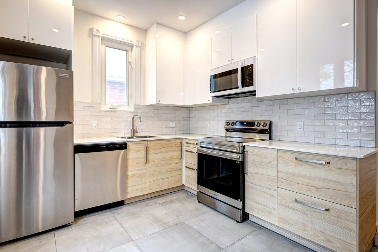 2072 Rue Connaught - Photo 4 of 11