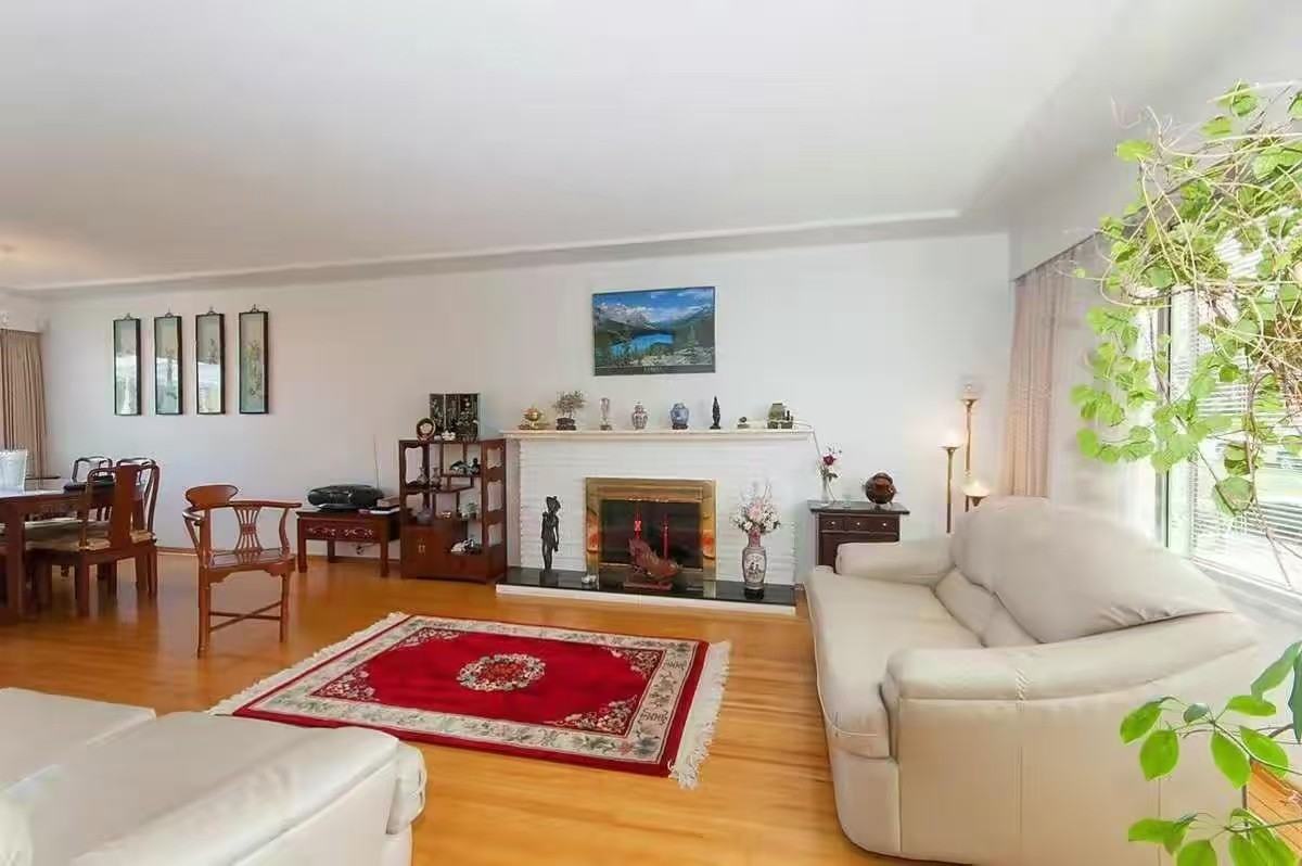 800 Grover Avenue - Photo 3 of 9