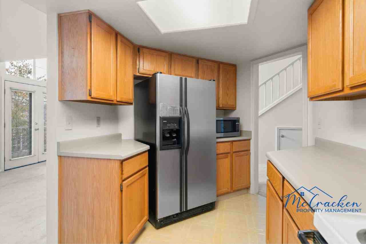 486 Lori Ln - Photo 4 of 29