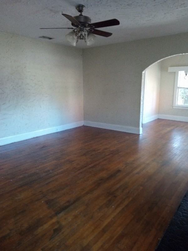 801 East Frierson Avenue - Photo 7 of 33