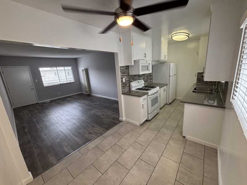 3313 Artesia Blvd - Photo 3 of 10