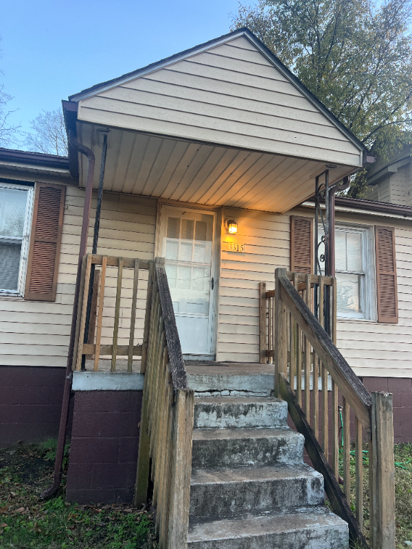 3315 Torbett St - Photo 3 of 18