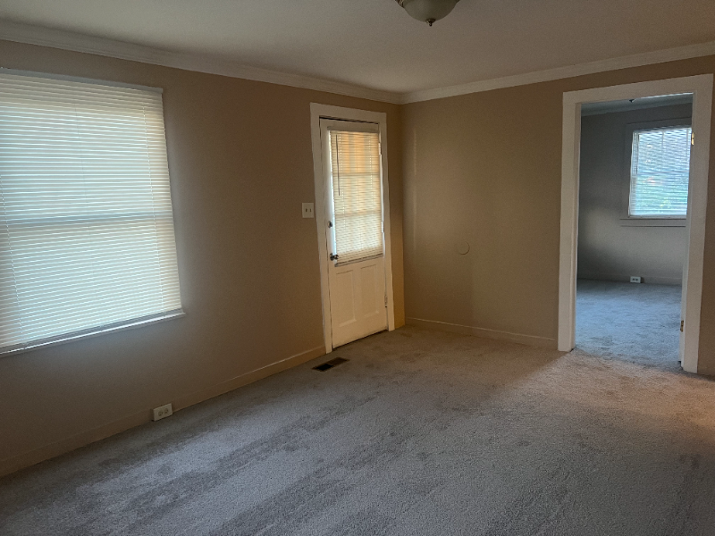 3315 Torbett St - Photo 4 of 18