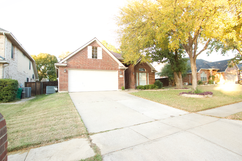 3605 Villanova Drive - Photo 2 of 17
