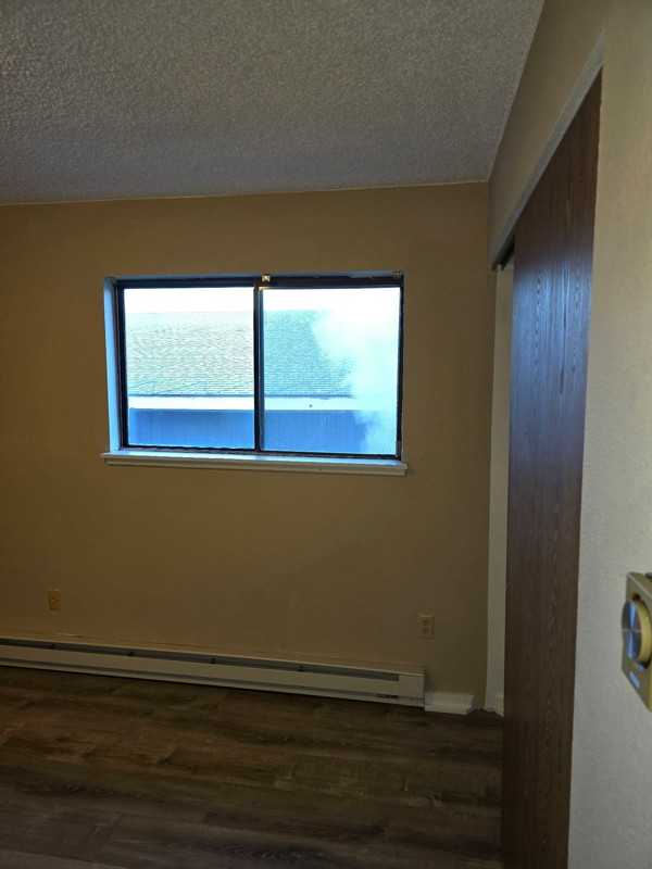 328 Park Ave #8 - Photo 3 of 4