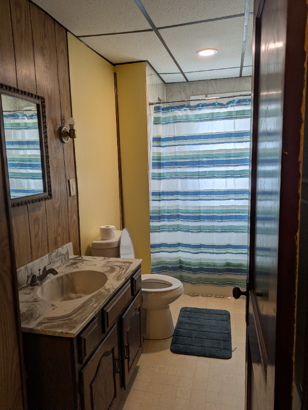 512 E Philadelphia Ave #1 - Photo 5 of 11