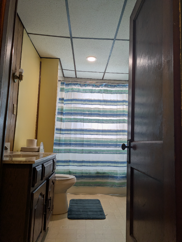 512 E Philadelphia Ave #1 - Photo 6 of 11