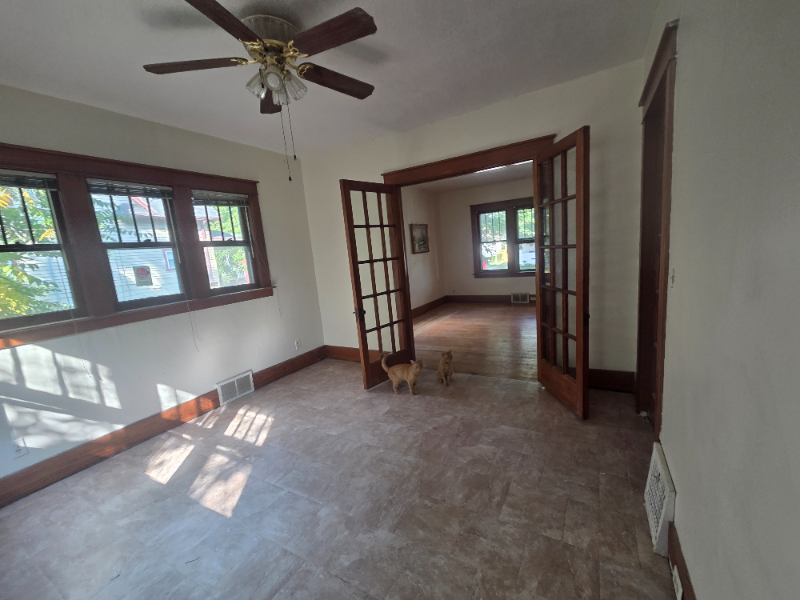 1907 N Oakley St - Photo 5 of 14