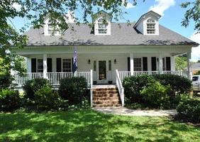 featured image of 412 S Calhoun Dr