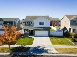featured image of 3548 Clearwater Way