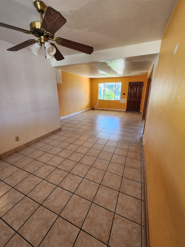 4709 E Seneca St - Photo 5 of 18