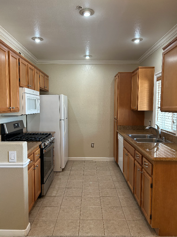 7647 Mission Gorge Rd - Photo 5 of 8