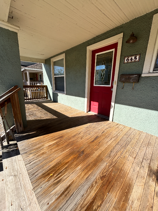 645 Phillips St - Photo 2 of 19