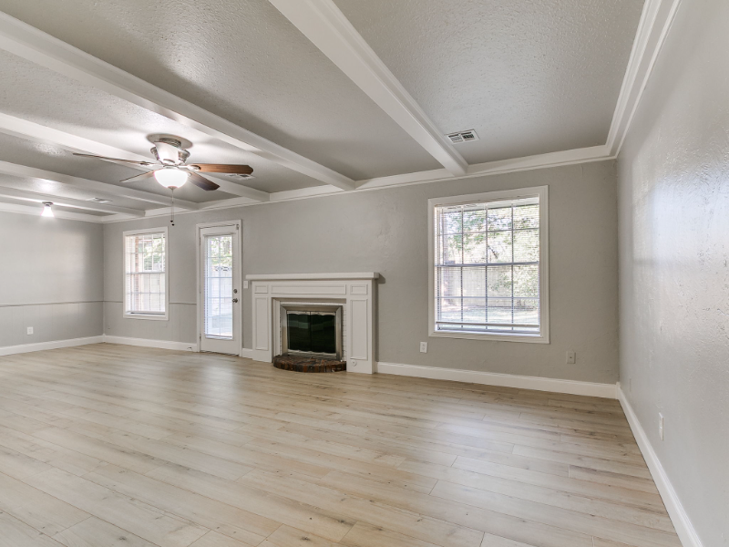 7625 Nw 26th St - Photo 3 of 15