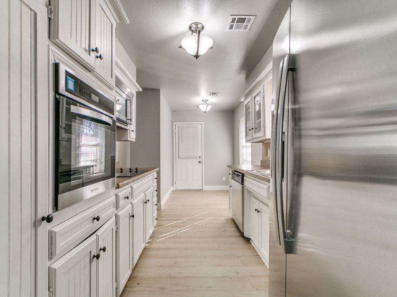 7625 Nw 26th St - Photo 5 of 15