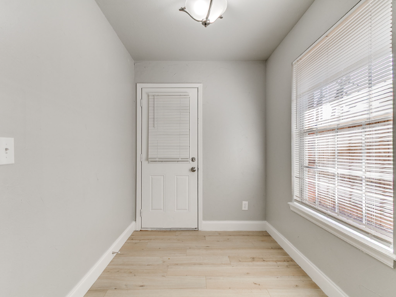 7625 Nw 26th St - Photo 7 of 15