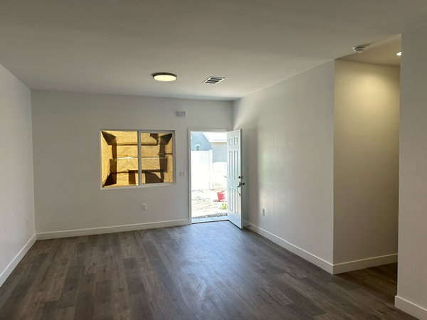 1083 W 9th St #ADU - Photo 2 of 16