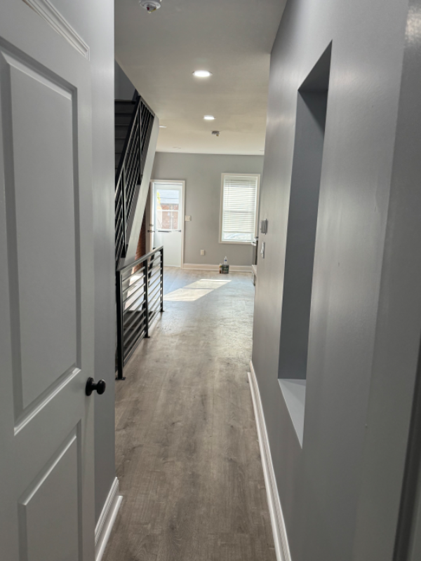 2632 N Howard St - Photo 3 of 7