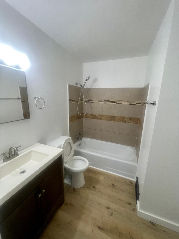 716 S 10th St - Photo 3 of 8