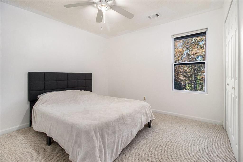 8212 Lullwater Ct - Photo 7 of 15