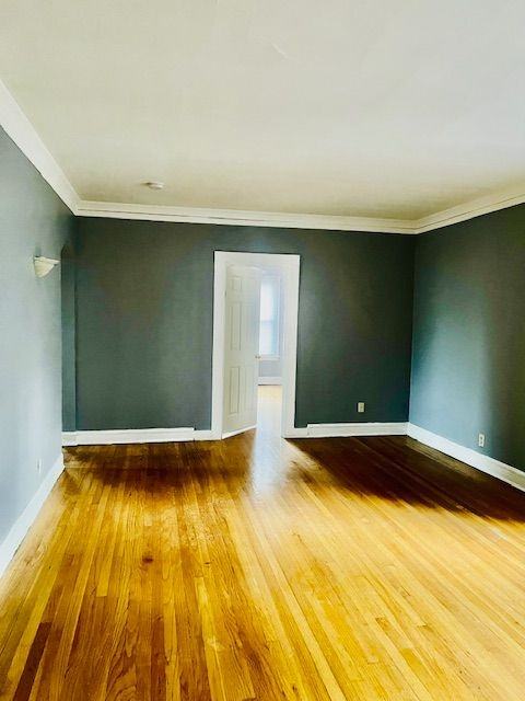 7601 South Prairie Avenue - Photo 2 of 10