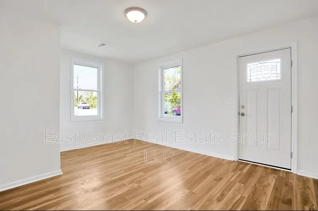 15729 Fenton Ave #NA - Photo 3 of 11