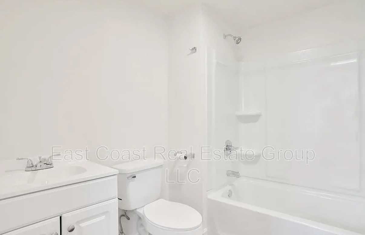 15729 Fenton Ave #NA - Photo 5 of 11