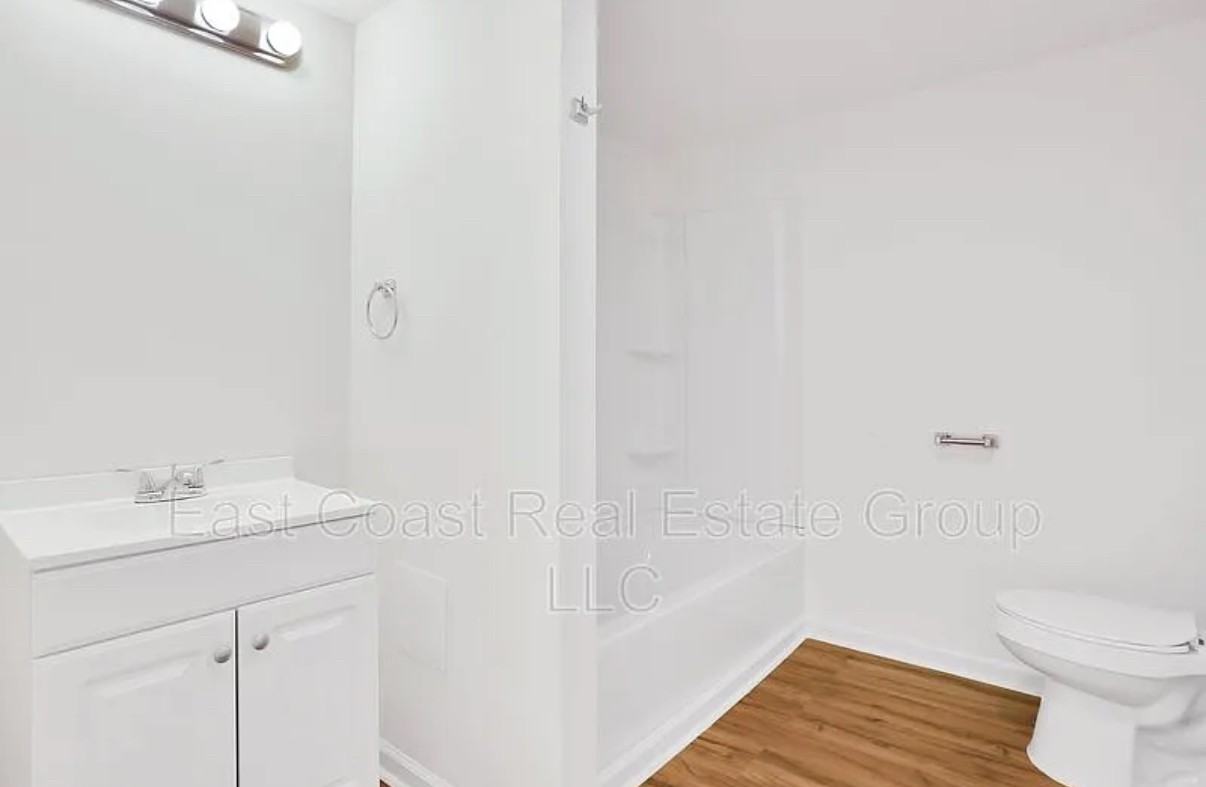 15729 Fenton Ave #NA - Photo 6 of 11