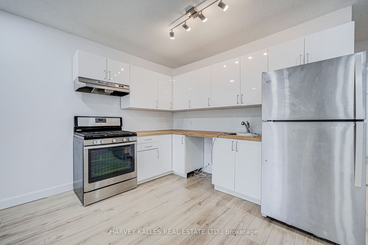 184 Cedric Avenue - Photo 2 of 10