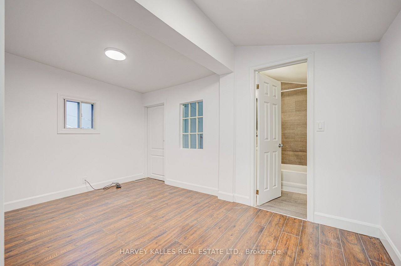 184 Cedric Avenue - Photo 6 of 10