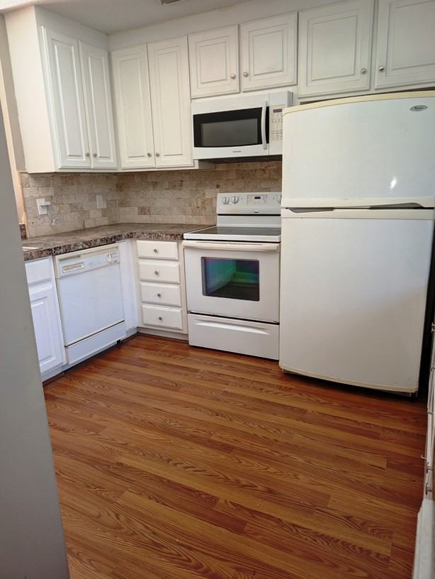 3501 Christopher Dr Nw #B - Photo 5 of 15