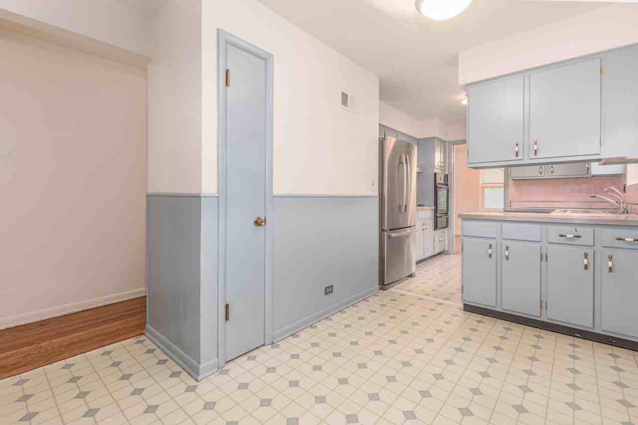 4218 Oakton St #2 - Photo 4 of 8