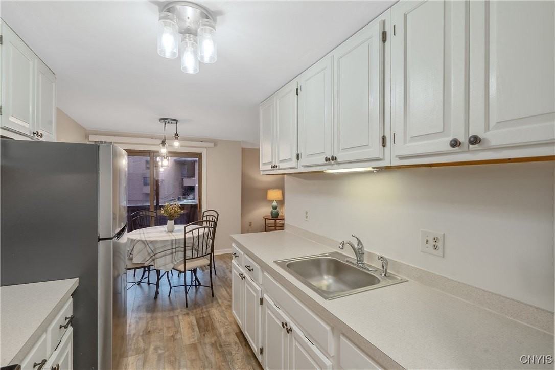 327 Village Blvd N - Photo 6 of 19