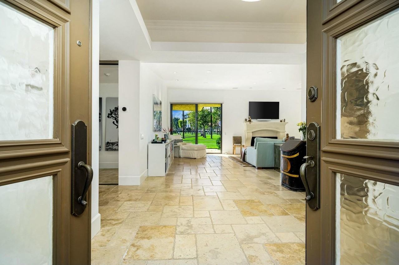 7 Princeton Drive - Photo 3 of 39