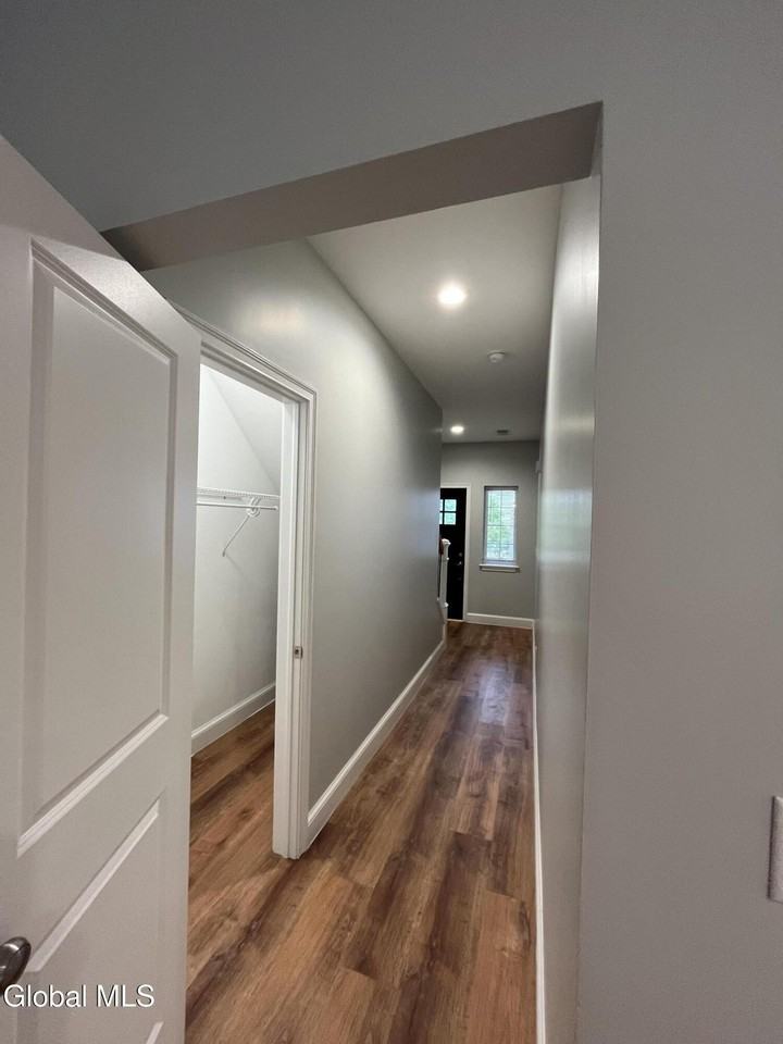 2007 Ridge Manor Ct #2007 - Photo 5 of 21