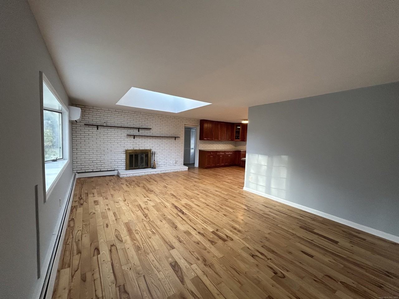 185 Branchville Rd - Photo 3 of 23