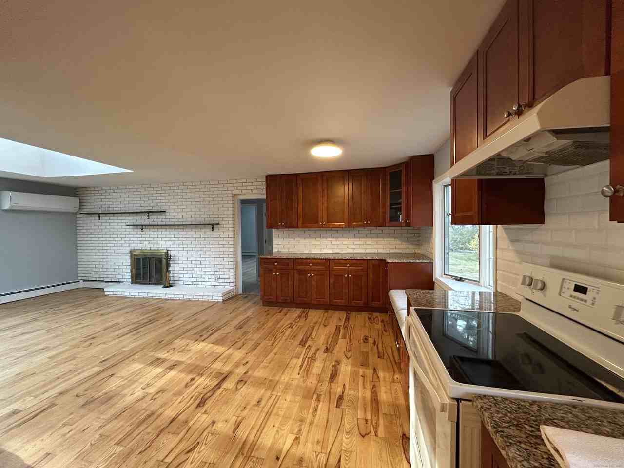 185 Branchville Rd - Photo 6 of 23