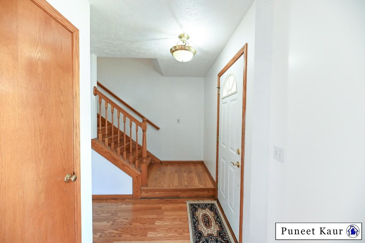 2242 Christine Ct Se - Photo 4 of 36